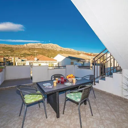 아파트 Two-bedroom Kastel Kambelovac 03 Kaštela