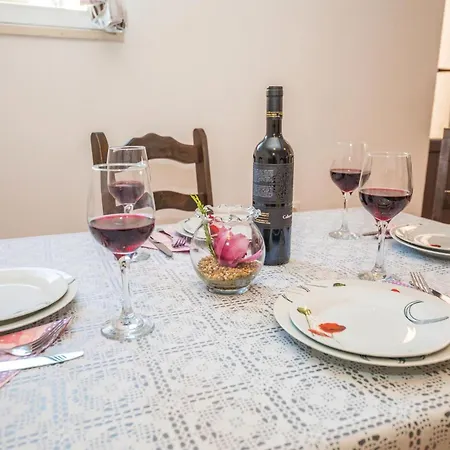 Two-bedroom Kastel Kambelovac 03 * Kaštela