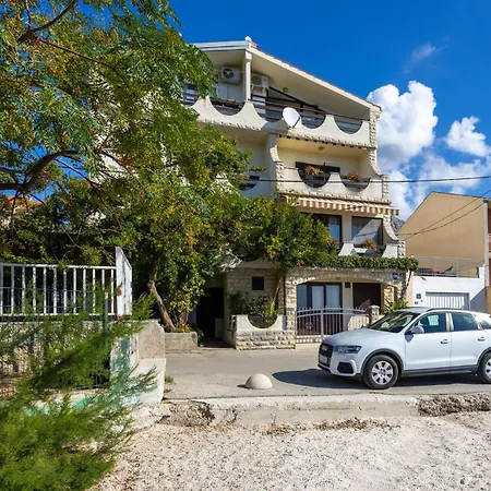 Two-bedroom Kastel Kambelovac 03 * Kaštela