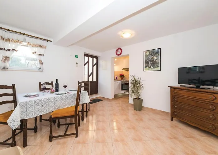 Two-bedroom Kastel Kambelovac 03 Appartamento *