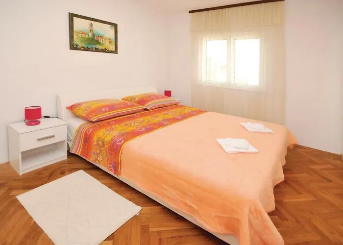 Appartamento Two-bedroom Kastel Kambelovac 03 Kaštela