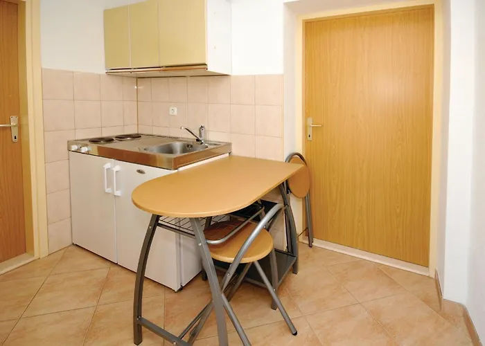 Appartamento Two-bedroom Kastel Kambelovac 03 Kaštela