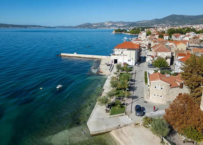 Appartamento Two-bedroom Kastel Kambelovac 03 Kaštela